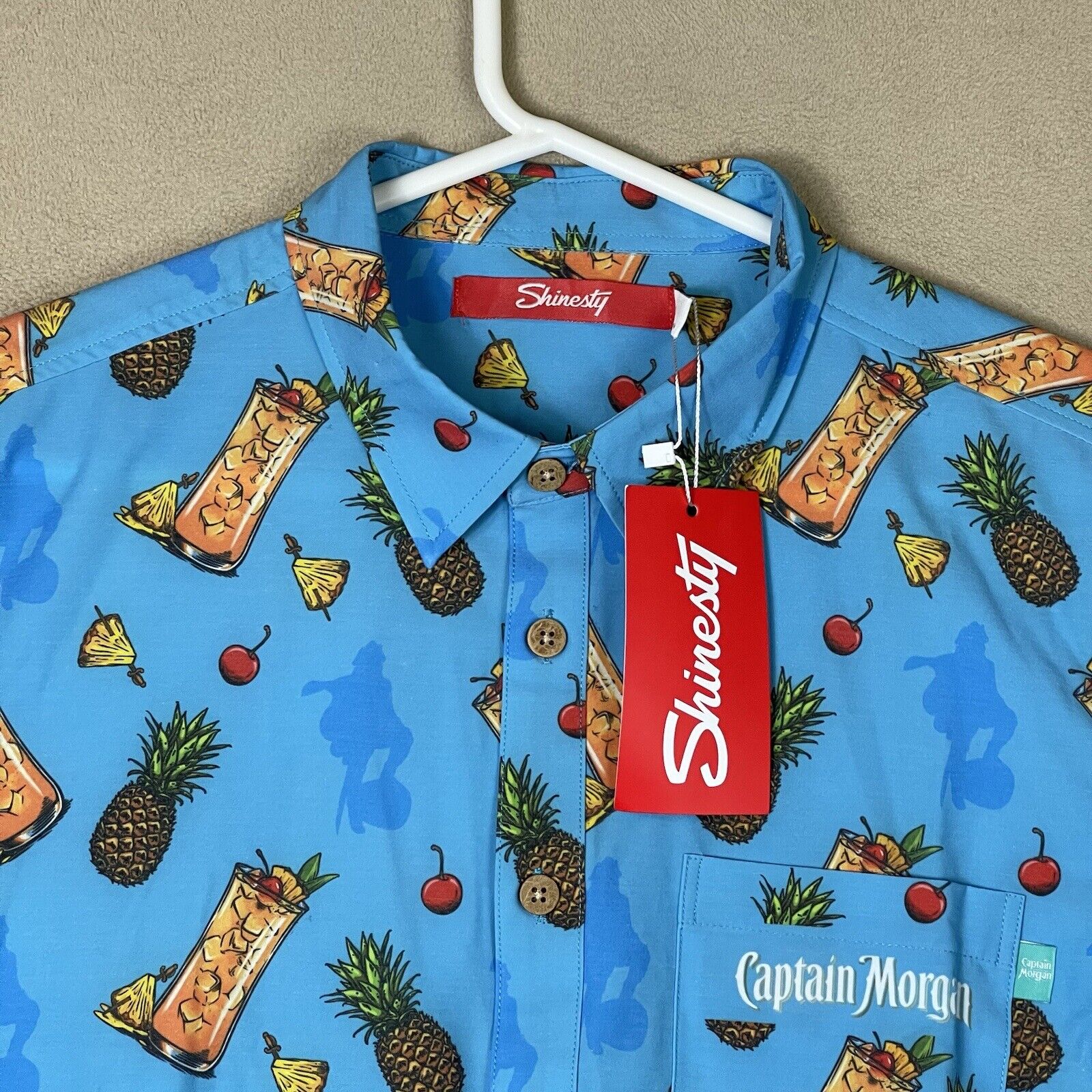 Shinesty Shirt Men Large Blue Captain Morgan Pineapple Hawaiian Adult Nwt — image 2 of 8